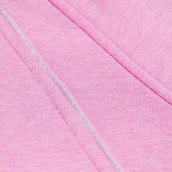 Lululemon - Picture 2 of 6